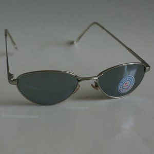 NWT True Vintage 90's lady's retro fashion small frame smoke mirrored Sunglasses